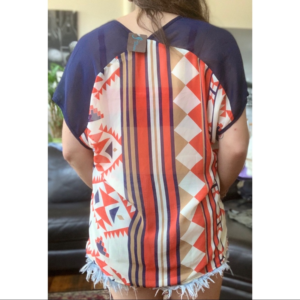 Umgee USA tribal geometric patterned semi sheer V neck top - Picture 4 of 6